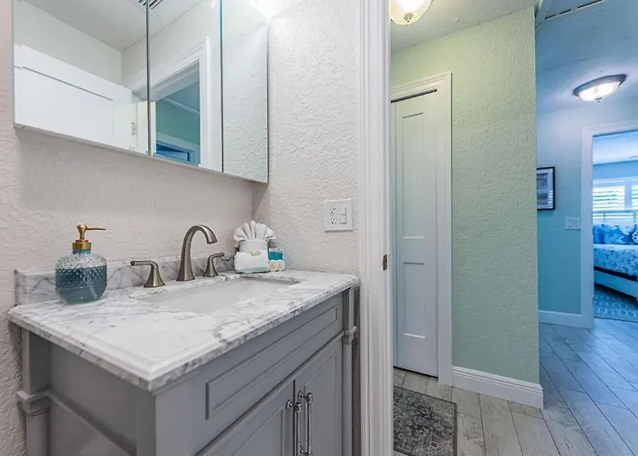 New Listing Relax At Our Pool *