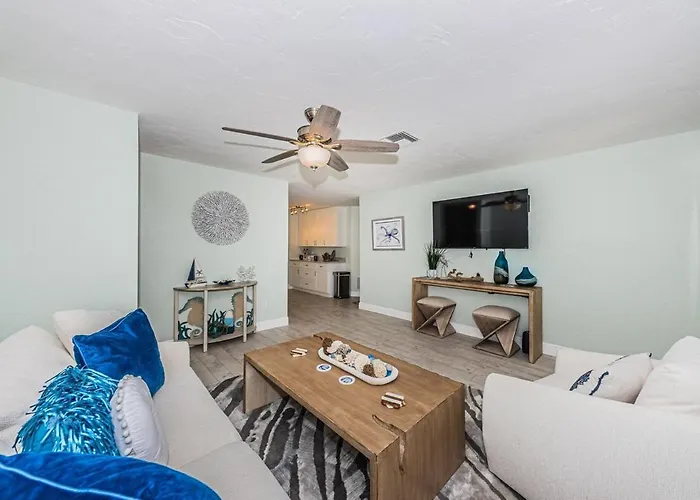 New Listing Relax At Our Pool *