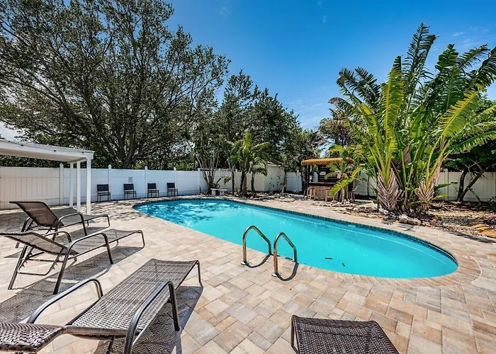 New Listing Relax At Our Pool Villa Clearwater Beach